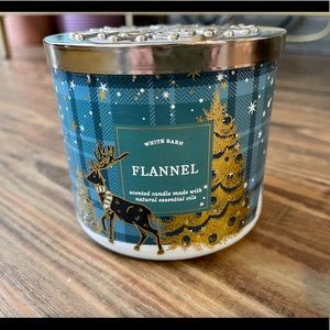 Brand new never lit Bath and Body works Flannel candle. 2021 collection.